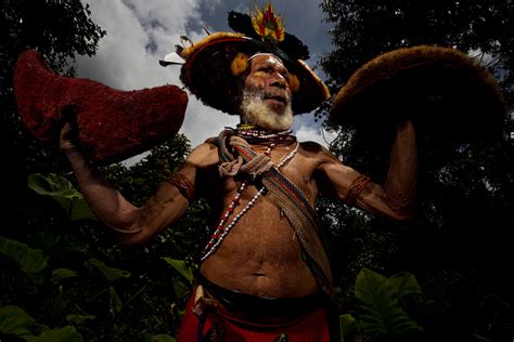 Papua New Guinea - Culture in Transition — Brent Stirton