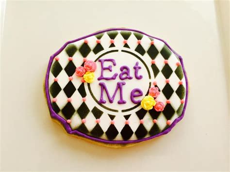 Alice in wonderland- eat me cookie in 2023 | Alice in wonderland ...