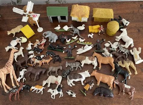 VINTAGE BRITAINS PLASTIC Farm Animals Buildings Figures Br X 70 Item ...