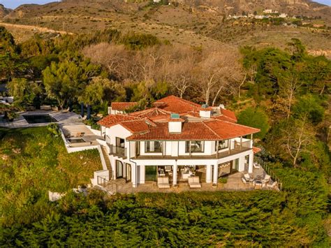 Kim Kardashian Splurges More than $100 Million on Stunning Malibu ...