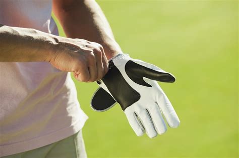 Best Golf Gloves for Sweaty Hands - 10 Best Options