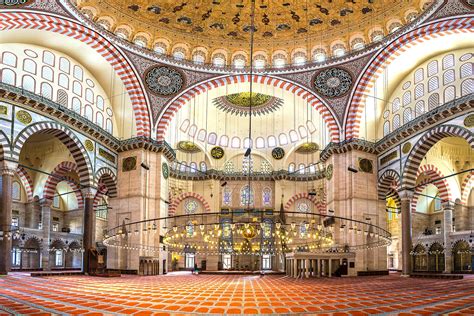 Sultan Ahmet Camii (Blue Mosque) in Istanbul - Visit an Iconic UNESCO ...