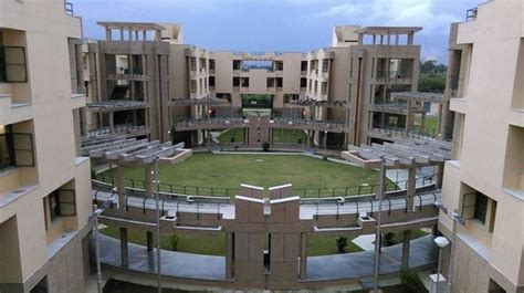 IIT KANPUR Kanpur Course Details, Contact Details, Fee Structure ...