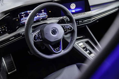 Volkswagen Interieur_golf-8-r-la-derniere-volkswagen-sportive-essence_1 ...