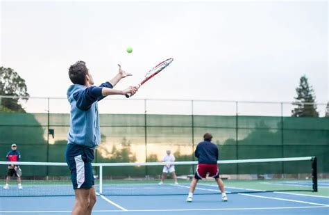 Tennis Serve Basics for a Beginner: How to Serve – Racket Sports World