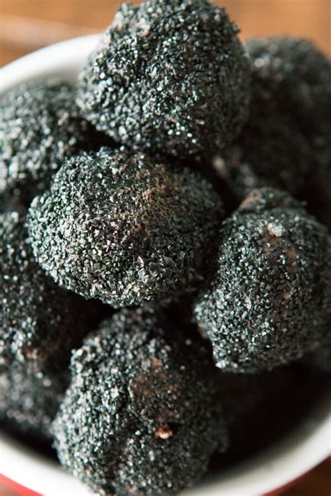 Sparkly Lumps of Coal Oreo Truffles - Oh Sweet Basil