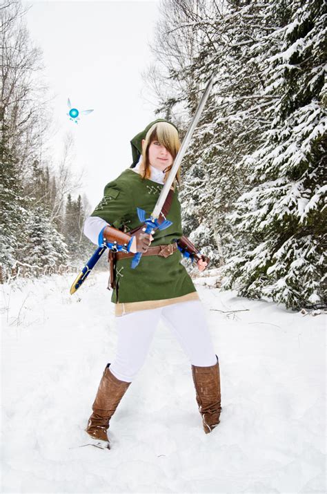 Link cosplay with Navi by IraOfTheBlackOrder on DeviantArt