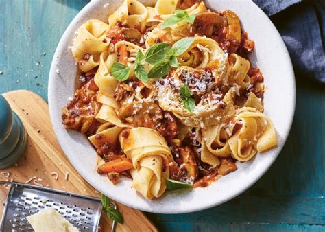 Slow cooker mushroom and brown lentil ragù recipe