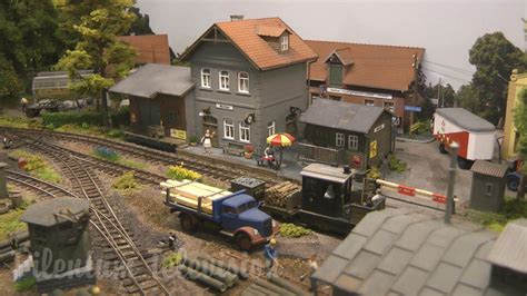 HOn3 Model Railroad Layout with Steam Locomotives and Diesel Locomotives