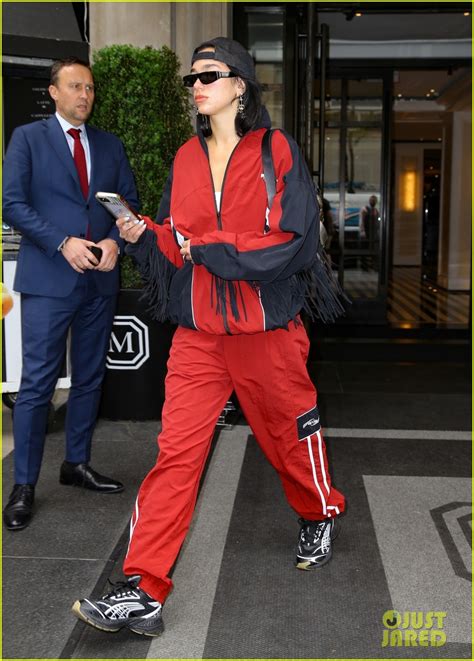 Dua Lipa Shows Off Her Effortlessly Cool Street Style In NYC Ahead of Met Gala 2023 | dua lipa ...