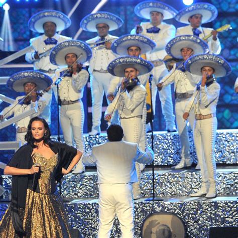 Latin American Music Awards 2016 Pays Tribute to the Late Juan Gabriel