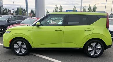 2020 Kia Soul EV In Space Green Exterior Color (LIVE PHOTOS)