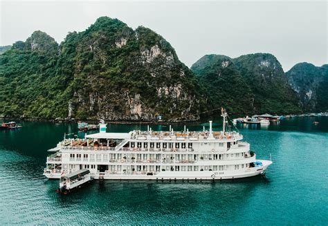 Bhaya Cruises, Halong Bay, Vietnam - The Worldwide Webers