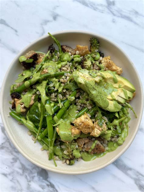 Super Green Salad Bowl | Recipe | Deliciously Ella (UK)