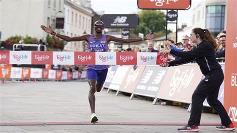 Mo Farah returns to winning ways in London half-marathon - Sportstar