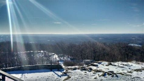 Mt Wachusett summit Jan 6, 2016 | Natural landmarks, Outdoor, Hiking