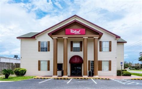 Front Entrance - Picture of Red Roof Inn & Suites Pensacola - NAS Corry, Pensacola - TripAdvisor