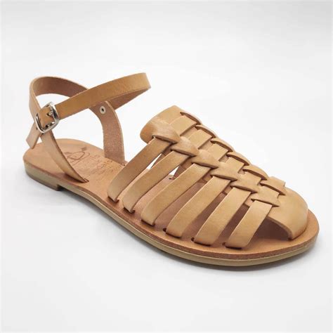 Closed Toe Sandals For Women | Bruin Blog