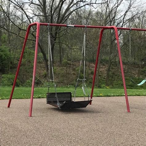 wheelchairswing – Cincinnati Playground Review