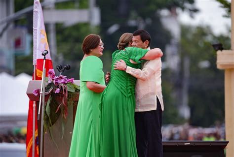 What did Sara Duterte tell dad during inauguration hug? | ABS-CBN News