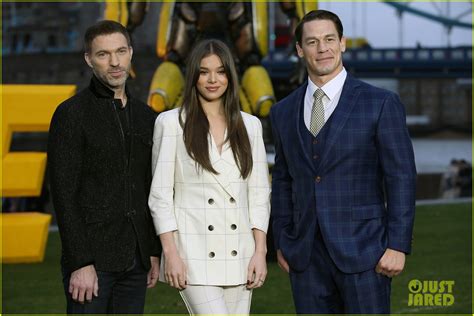 Photo: hailee steinfeld john cena bumblebee photocall london 03 | Photo ...