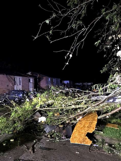 3 Killed, 20 Injured in 'Violent' Missouri Tornado