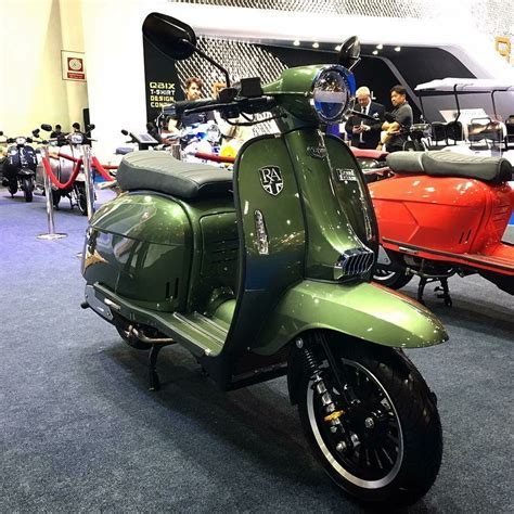 Gallery Royal Alloy | MotoGB UK | Retro scooter, Vespa images, Old ...