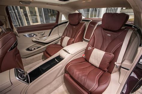 2020 Mercedes-Benz Maybach Pictures - 138 Photos | Edmunds