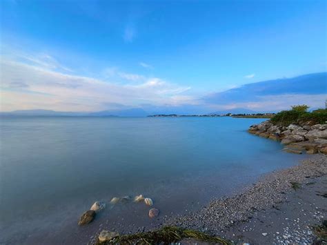 Sand Beaches in Sirmione - BeachAtlas