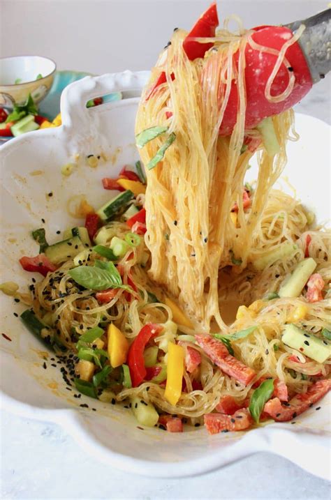 Kelp Noodle Salad Recipe • Veggie Society