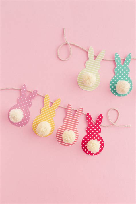 Easter Bunny Garland in a Few Easy Steps! - DIY Candy