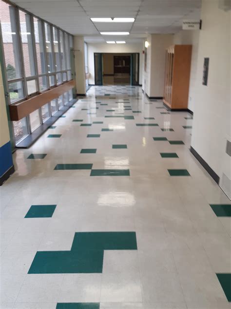 The floor tiles in my school have no conceivable pattern : r/CrappyDesign