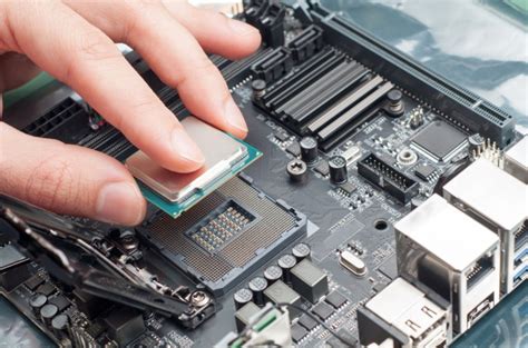 How to Choose a Motherboard For your PC [2021 Guide]