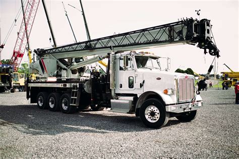 Manitowoc releases NBT50L Series boom trucks with crane