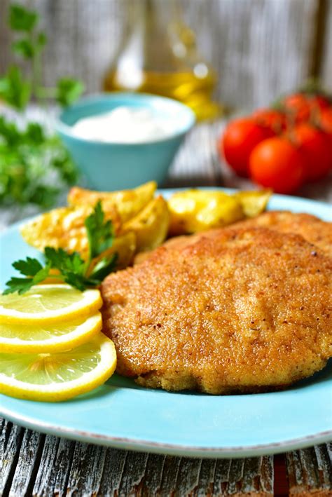 Classic German Recipe: Pork Schnitzel – 12 Tomatoes