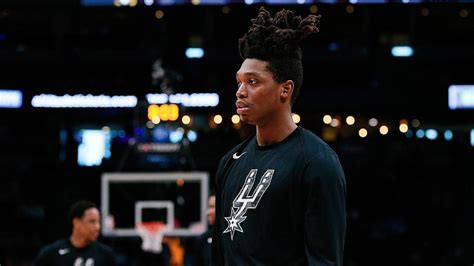 Spurs' Lonnie Walker IV shares how his new haircut freed him of his ...