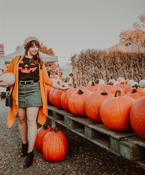 7 Fall Pumpkin Picking Outfit Ideas