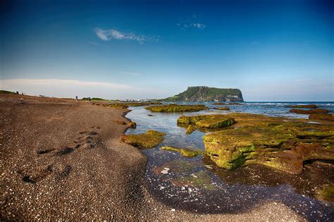 Jeju Island: A paradise for both nature lovers and adventure seekers