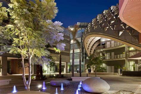 Masdar - Abu Dhabi - Emirati Arabi Uniti: [MASDAR INSTITUTE BY FOSTER ...