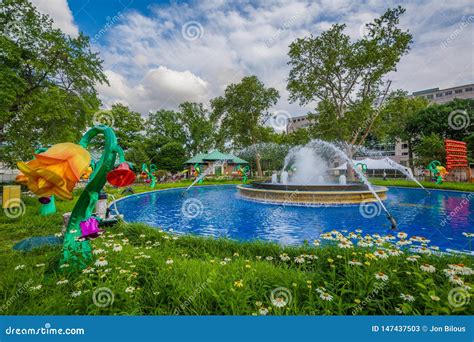 Fountain at Franklin Square, in Philadelphia, Pennsylvania Stock Image - Image of philadelphia ...