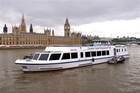 London Travel Portal: Thames River Boat Cruise