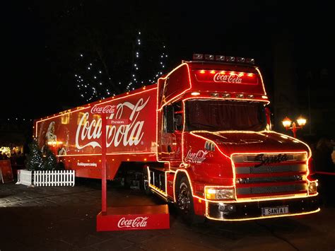 OMGhotels.com: Find when and where you can see the Coca-Cola Christmas ...