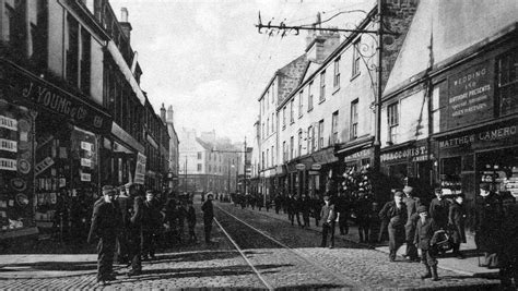 Tour Scotland Photographs: Old Photograph Hamilton Street Greenock Scotland