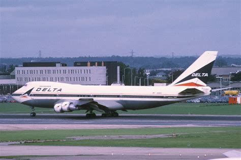 Aviation200 デルタ航空 B747-100 N9899