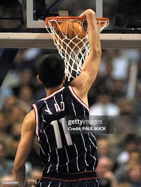 646 Yao Ming Dunk Stock Photos, High-Res Pictures, and Images - Getty Images