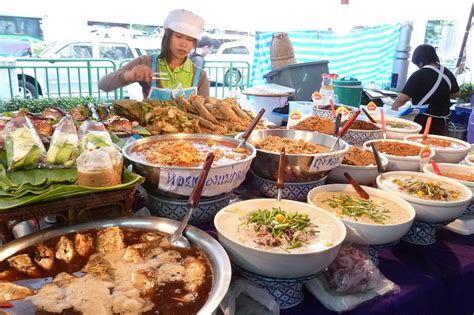 Bangkok’s Street Food Vendors Are Going Cashless (and That’s a Big Deal) - Eater