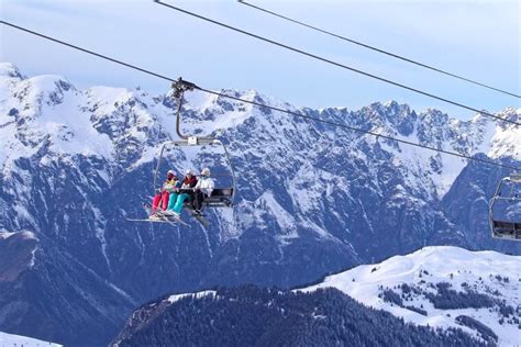 Ski pass prices in Les 2 Alpes | Save money on lift passes