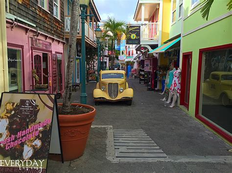 St Maarten shopping | Luxury Travels Worldwide