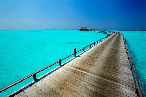 Walk of lifetime, Maldives photo on Sunsurfer