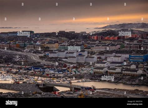 Houses nuuk greenland hi-res stock photography and images - Alamy